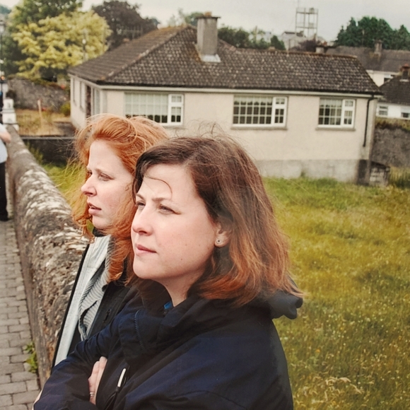 Meet your Poshers, Julie and Katie - Picture 1 of 1